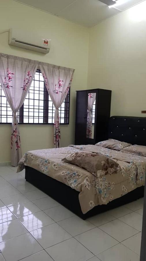 Room/Homestay Nazadja Sungai Besar Buitenkant foto