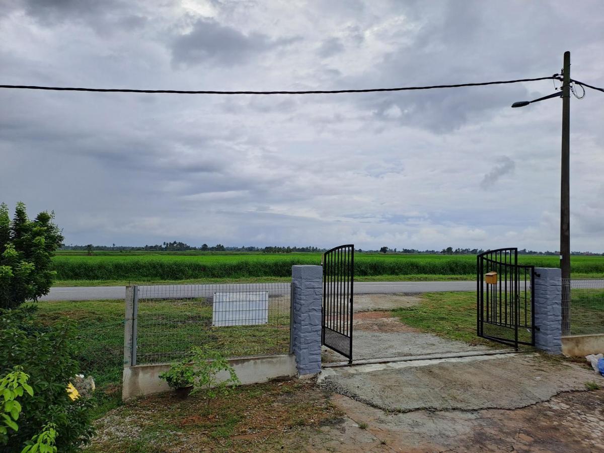 Room/Homestay Nazadja Sungai Besar Buitenkant foto